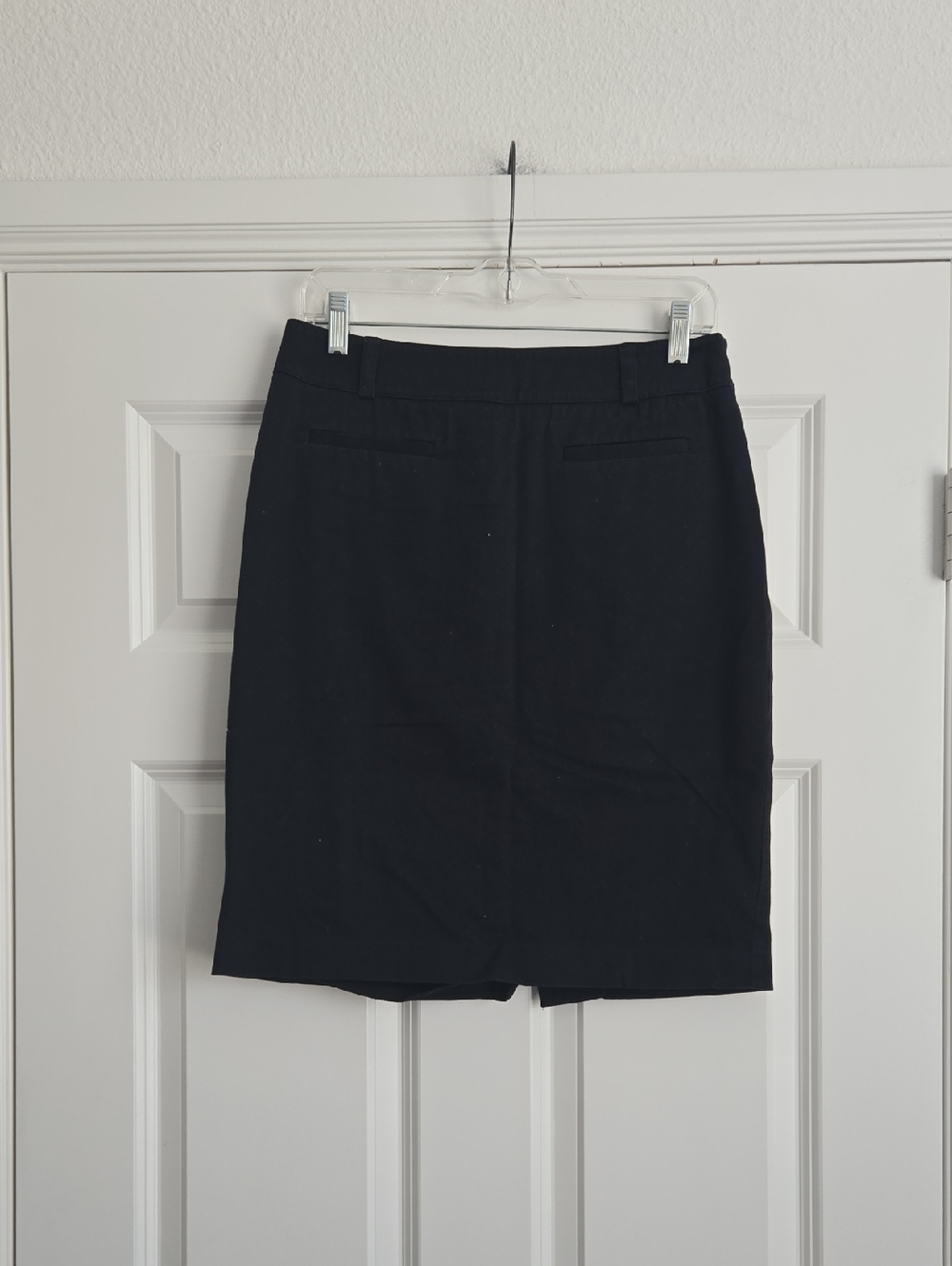 Dana Buchman Black Pencil Skirt with Belt Loops